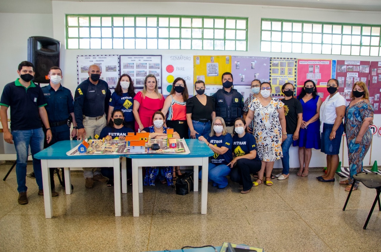 Imagem: Escolas de Naviraí encerram o Projeto Educar PRF de educação para o trânsito, 2021 - Assessoria de Imprensa