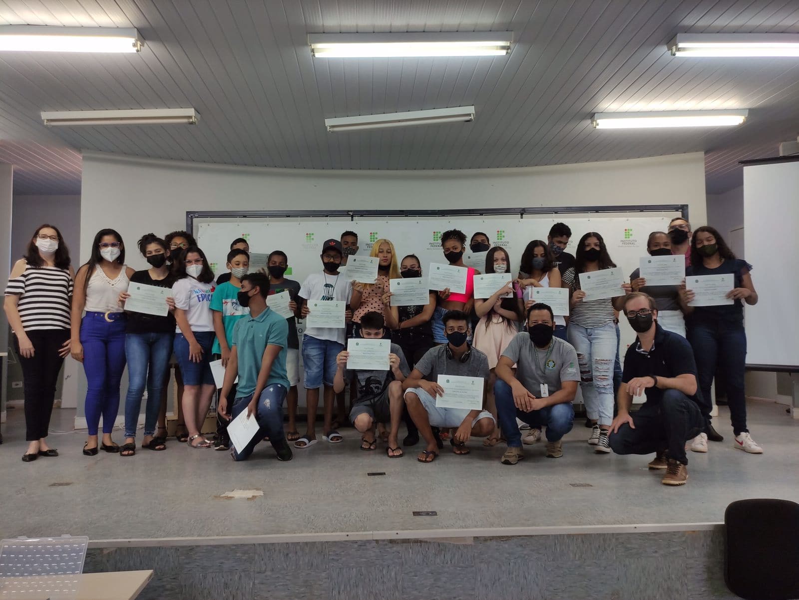 Solução Maker já capacitou mais de 100 estudantes da rede municipal