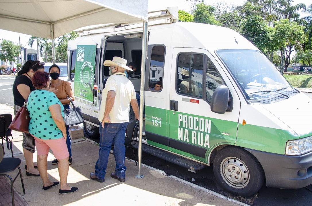 “Procon na Rua” faz atendimentos hoje em frente a Gerência de Receita