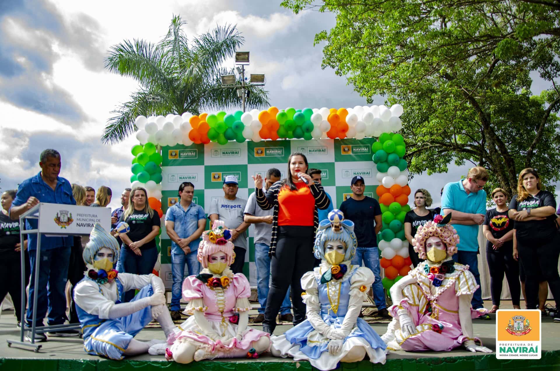 Mais de mil pessoas prestigiam o evento “Naviraí em Movimento”, na Praça Central