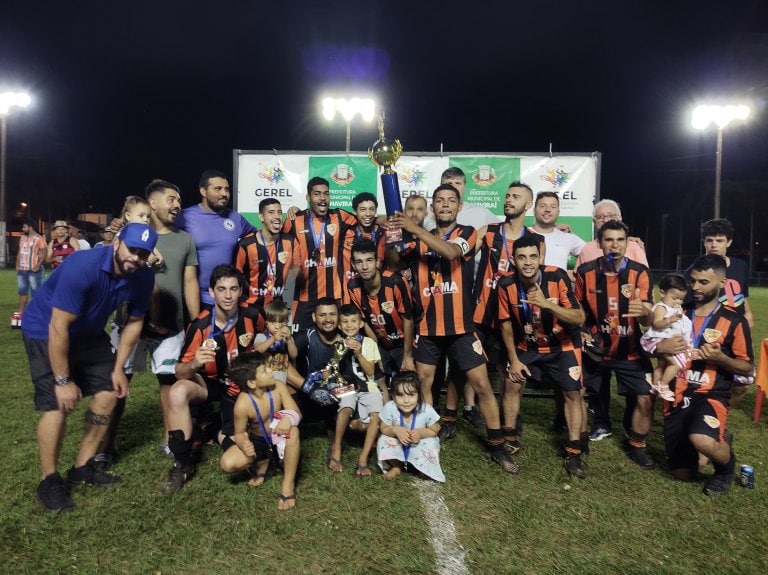 Jardim Paraíso Ipê é campeão do 2º Campeonato Interbairros de Futebol Suíço de Naviraí