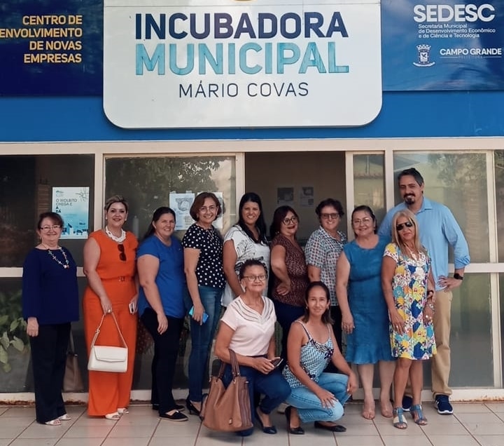 Prefeitura de Naviraí viabiliza visita técnica de costureiras a incubadora de empresas na Capital
