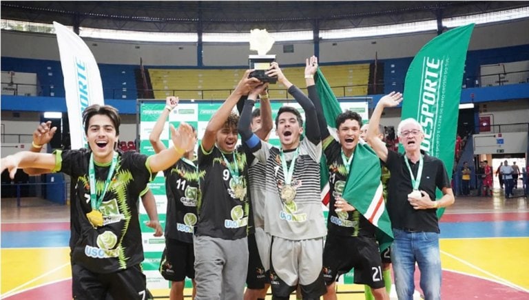 Com apoio da Prefeitura, Futsal de Naviraí é campeão invicto dos Jogos Escolares da Juventude de MS de 15 a 17 anos
