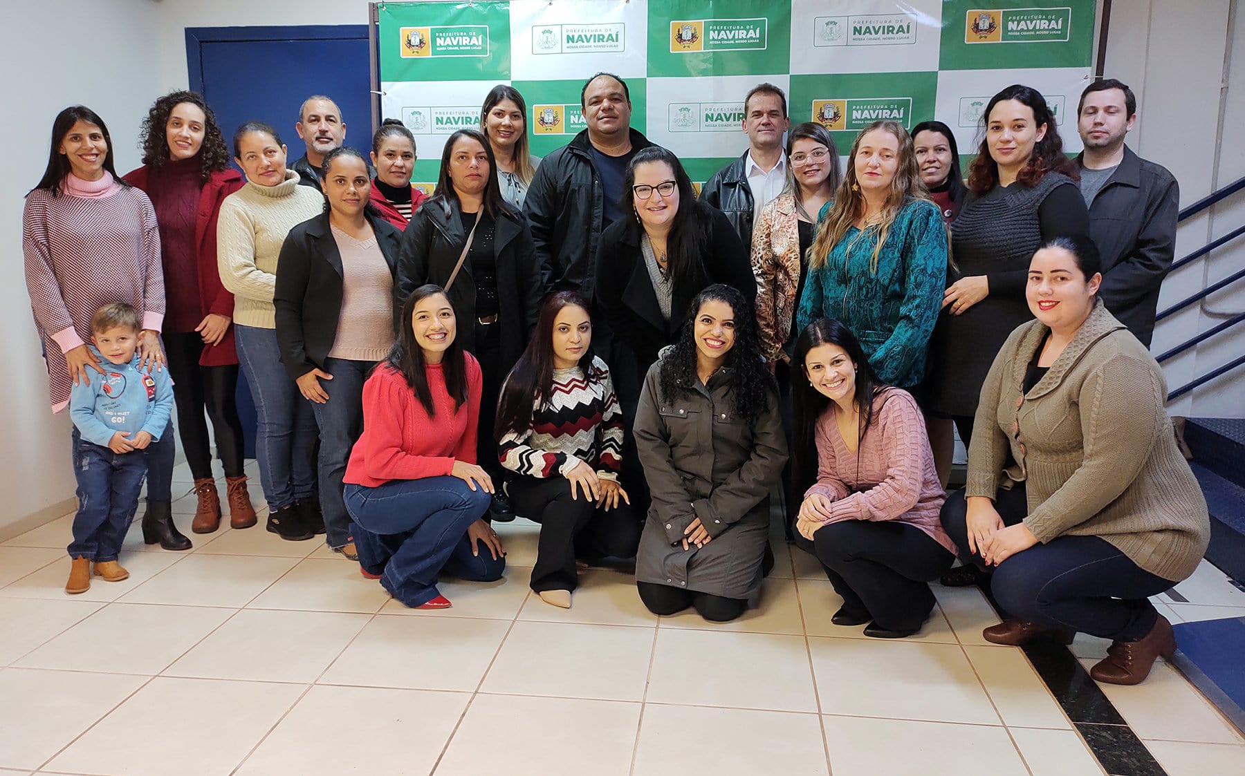 Atual gestão da Prefeitura de Naviraí dá posse para mais 40 servidores aprovados no concurso de 2016