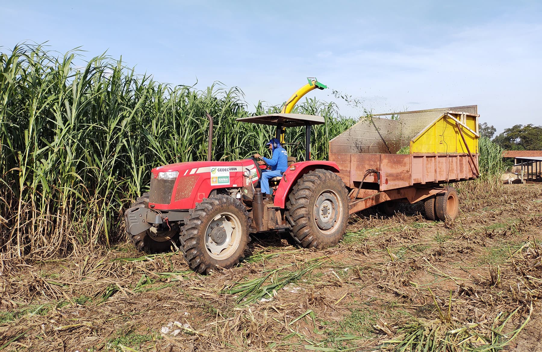 Patrulha Mecanizada da Prefeitura de Naviraí atende e auxilia a agricultura familiar