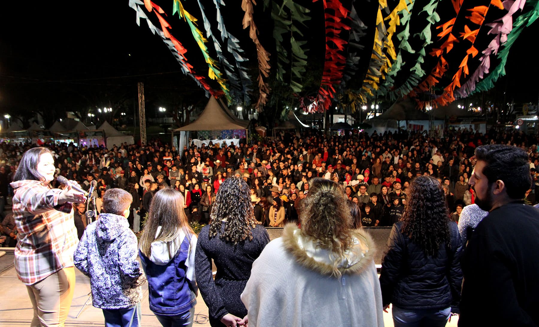 Público prestigia e Prefeitura de Naviraí abre a 19ª edição da Fejunavi