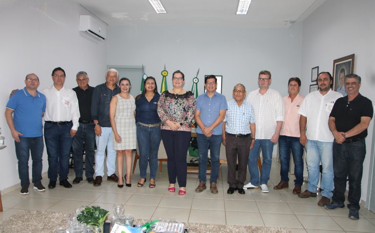 Cidade Empreendedora é tema de reunião entre Prefeitura de Naviraí, Associação Comercial e Sebrae-MS