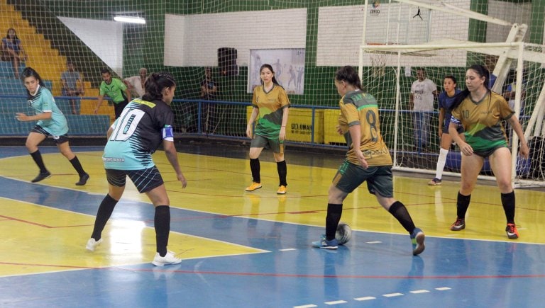 Copa Cidade Naviraí de Futsal adulto masculino e feminino definem equipes campeãs