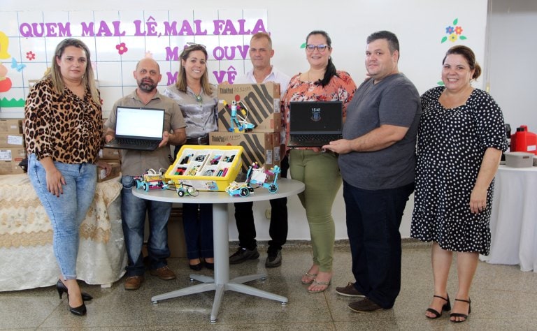 Prefeitura de Naviraí insere aulas de robótica na educação pública do município