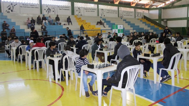 Torneio Municipal de Xadrez reuniu mais de 70 competidores em Naviraí