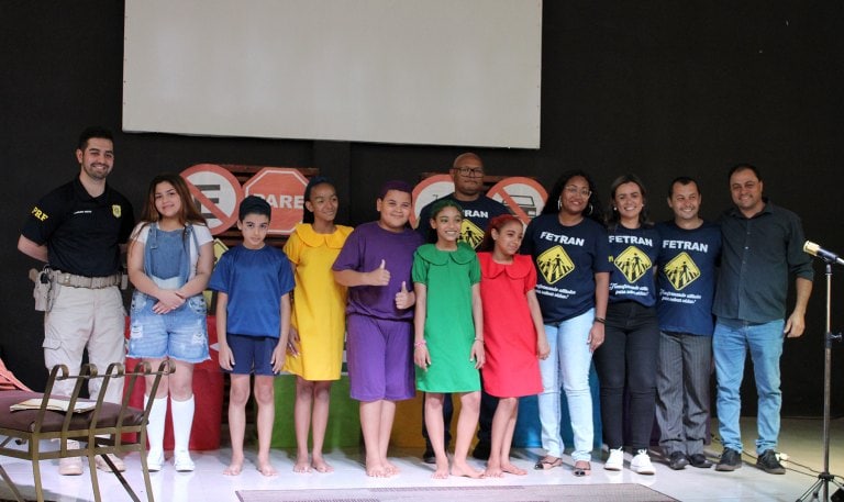 Com apoio da Prefeitura de Naviraí, Escola Milton Dias Porto participa do 12º FETRAN-MS