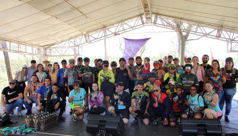 2º Cross Triathlon da Independência reuniu 180 atletas de três modalidades em Naviraí
