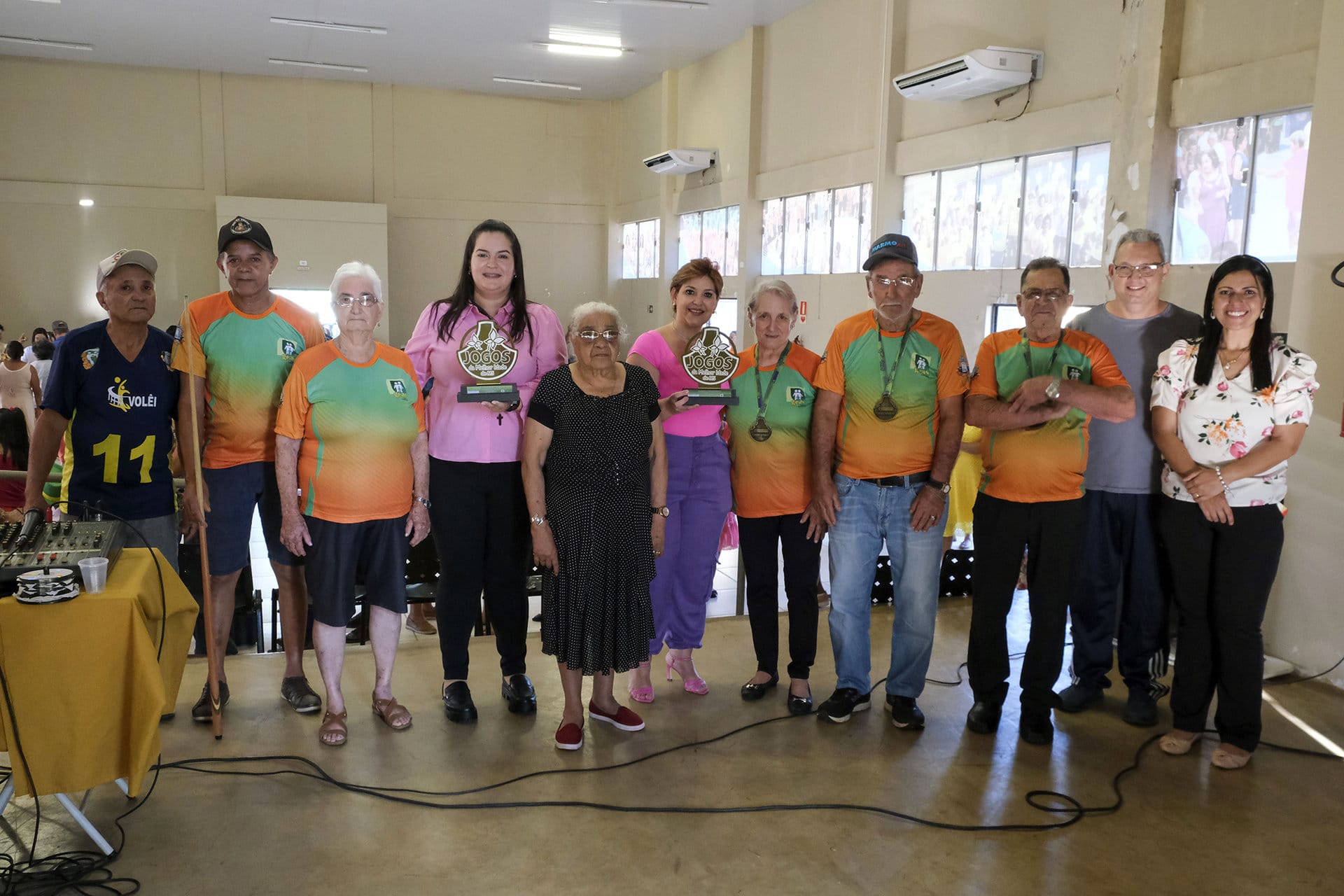Atletas de Naviraí são homenageados por se destacarem nos Jogos da Melhor Idade de MS