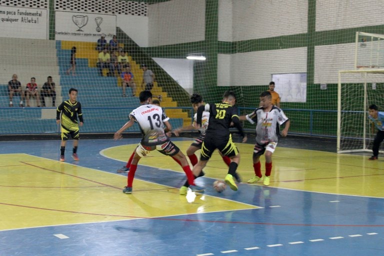 25ª Copa Chama de Futsal de Base entra na reta final e conhece campeões nesta sexta e sábado