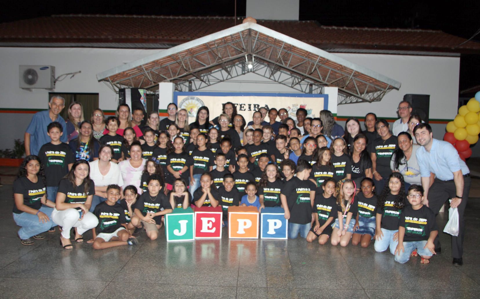 Escola José Martins Flores promove a 1ª Feira dos Jovens Empreendedores Primeiros Passos