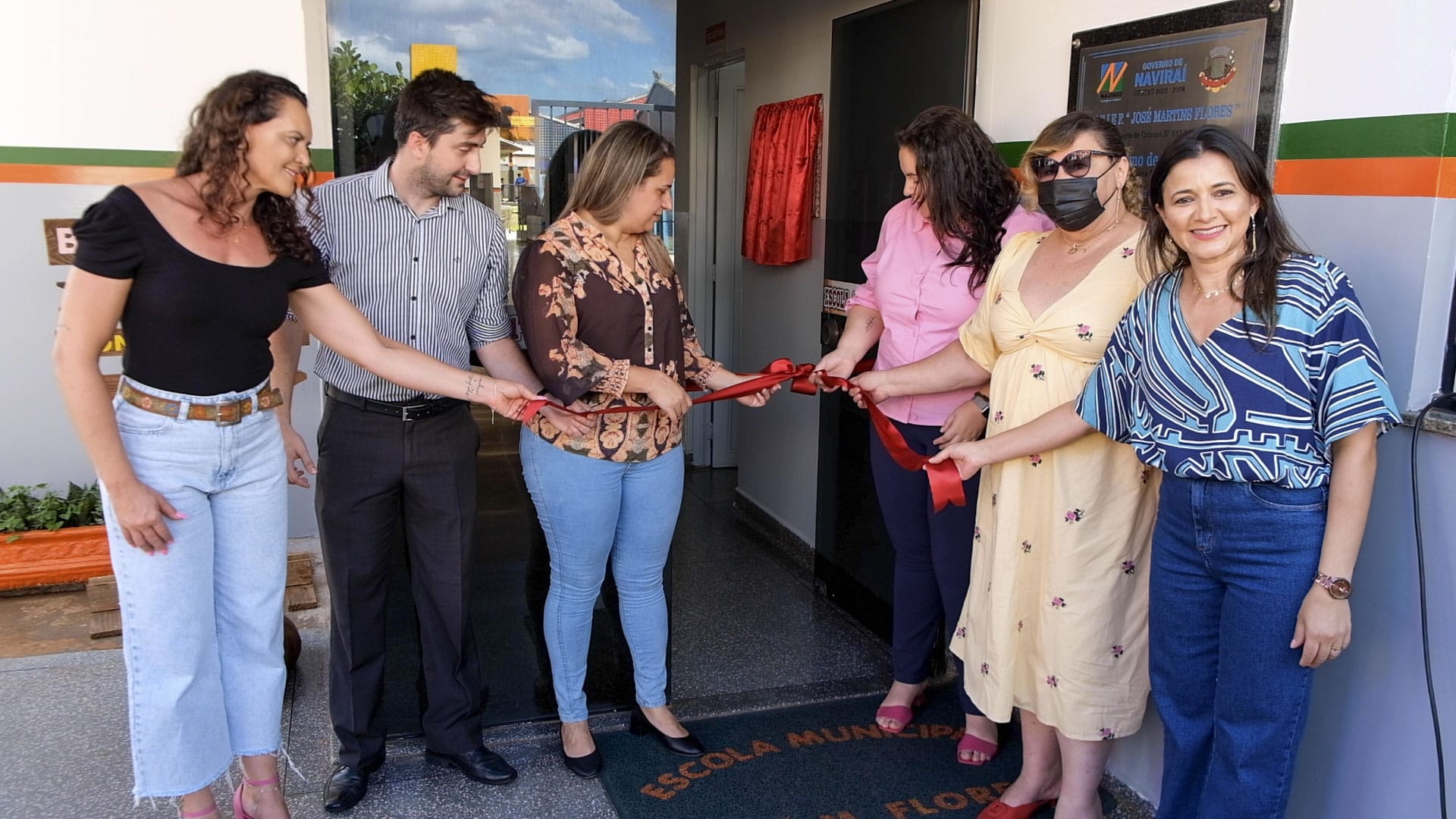 Governo de Naviraí entrega obras de ampliação e reforma da Escola José Martins Flores