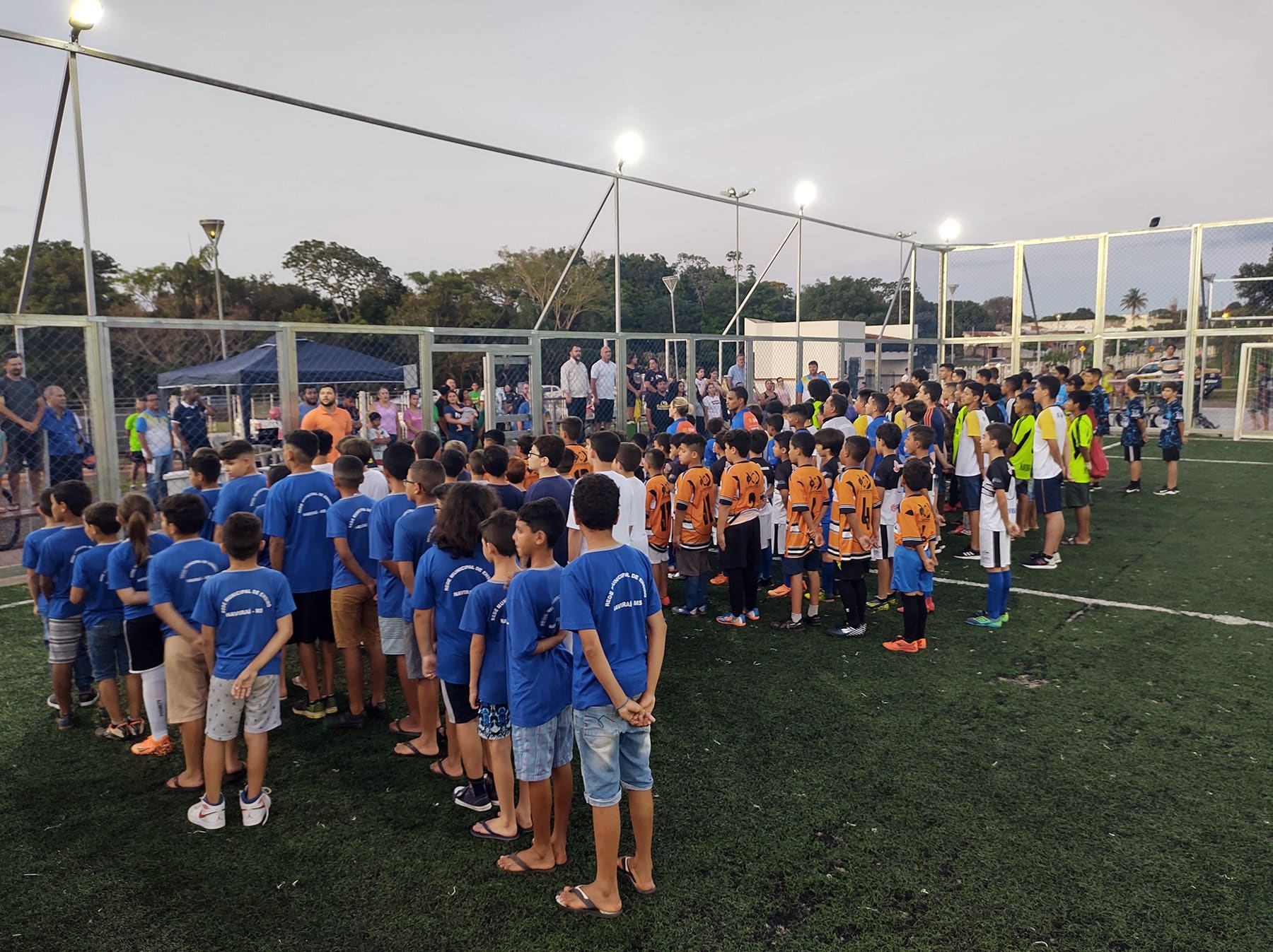 Prefeitura de Naviraí abre a 2ª Copa Carneirinho de Futebol Suíço na Arena Esportiva do Parque Sucupira