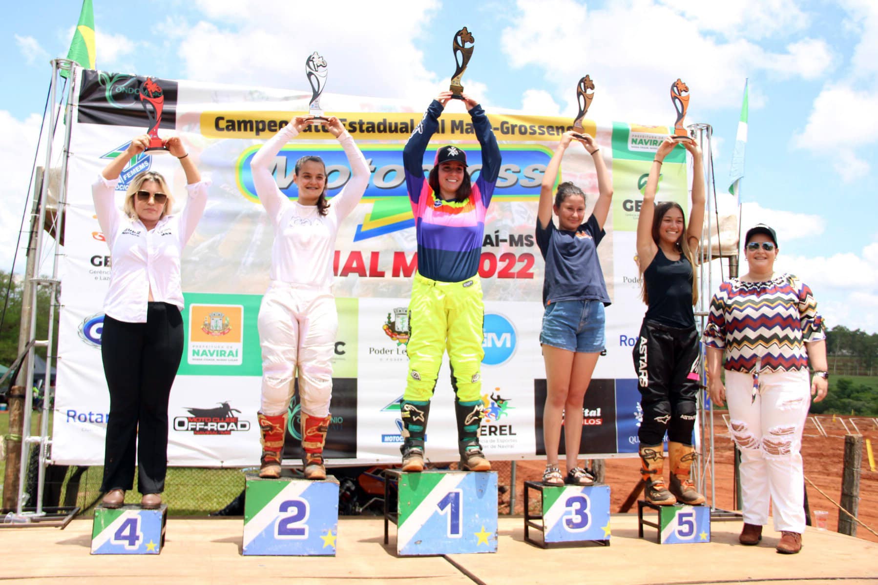 Com apoio da Prefeitura de Naviraí, prova final do Estadual de Motocross movimentou o município