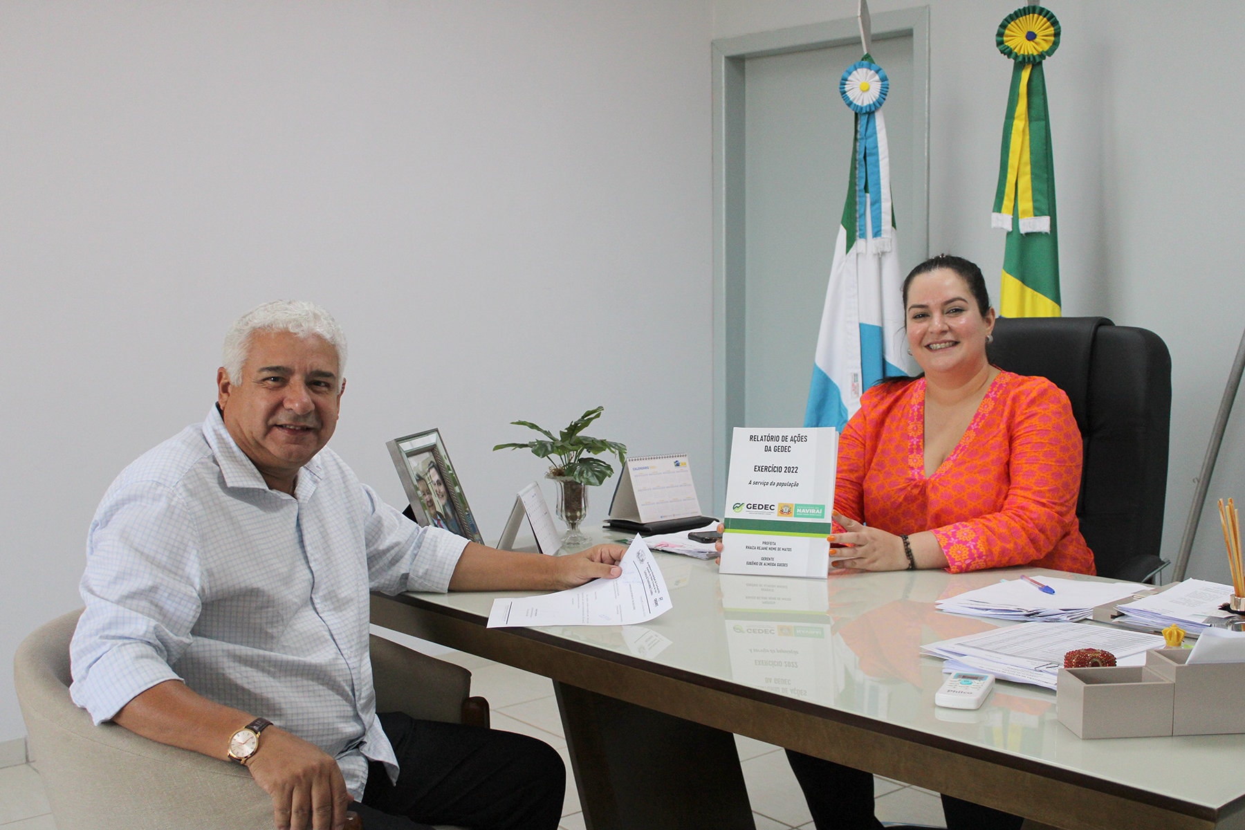 Prefeita, Câmara, entidades e indústrias de Naviraí recebem relatório de ações da GEDEC no exercício 2022