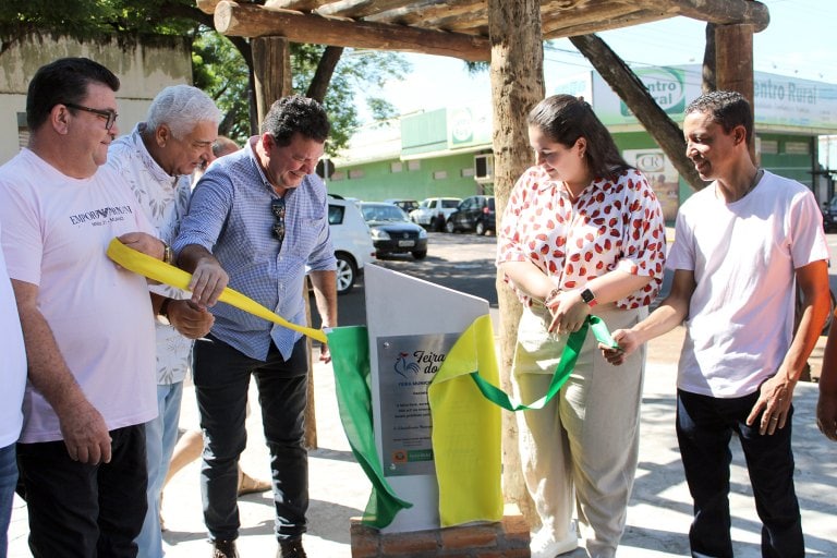 Prefeitura de Naviraí lança a Feira do Galo e feirantes agradecem a concretização do projeto