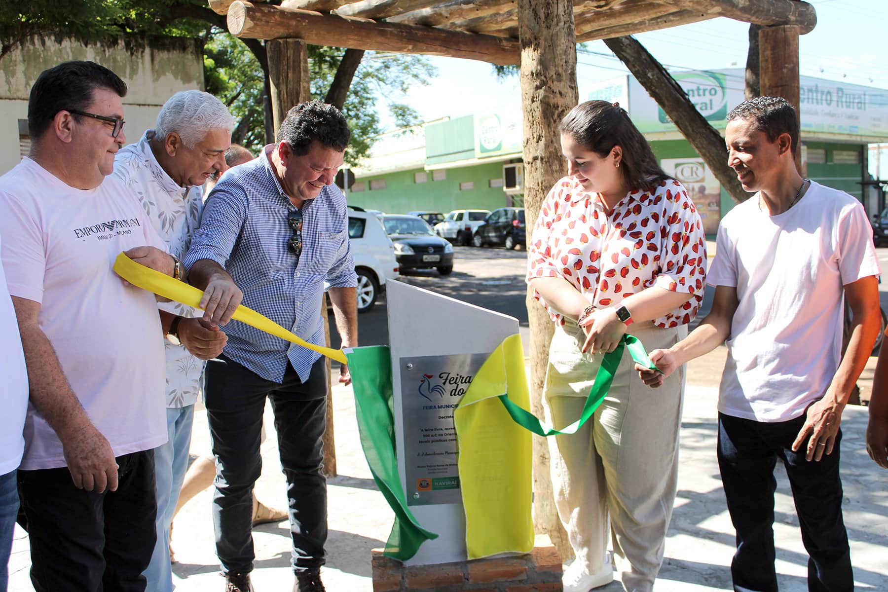 Prefeitura de Naviraí lança a Feira do Galo e feirantes agradecem a concretização do projeto