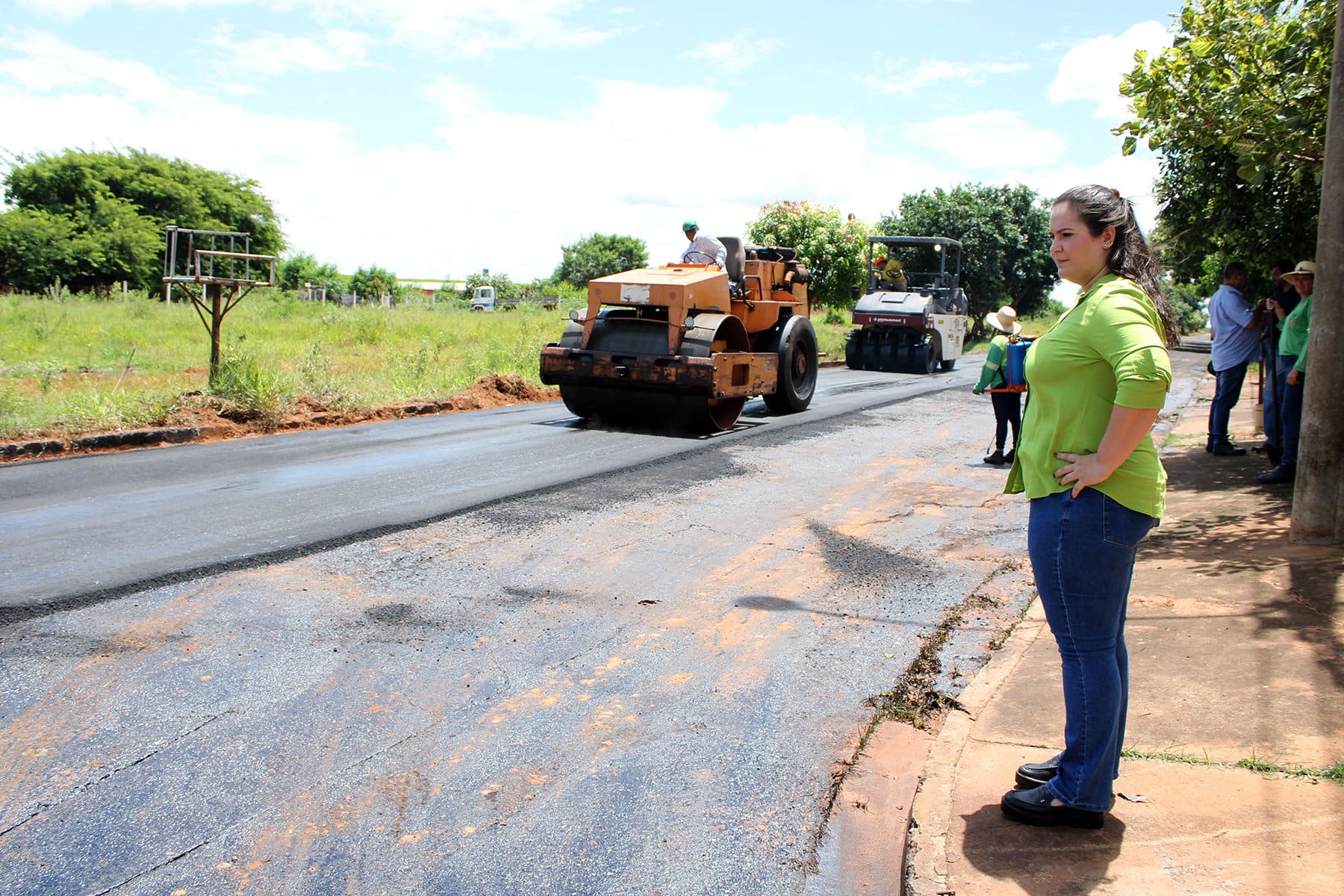 Prefeitura de Naviraí inicia obra de recapeamento asfáltico no Jardim Paraíso