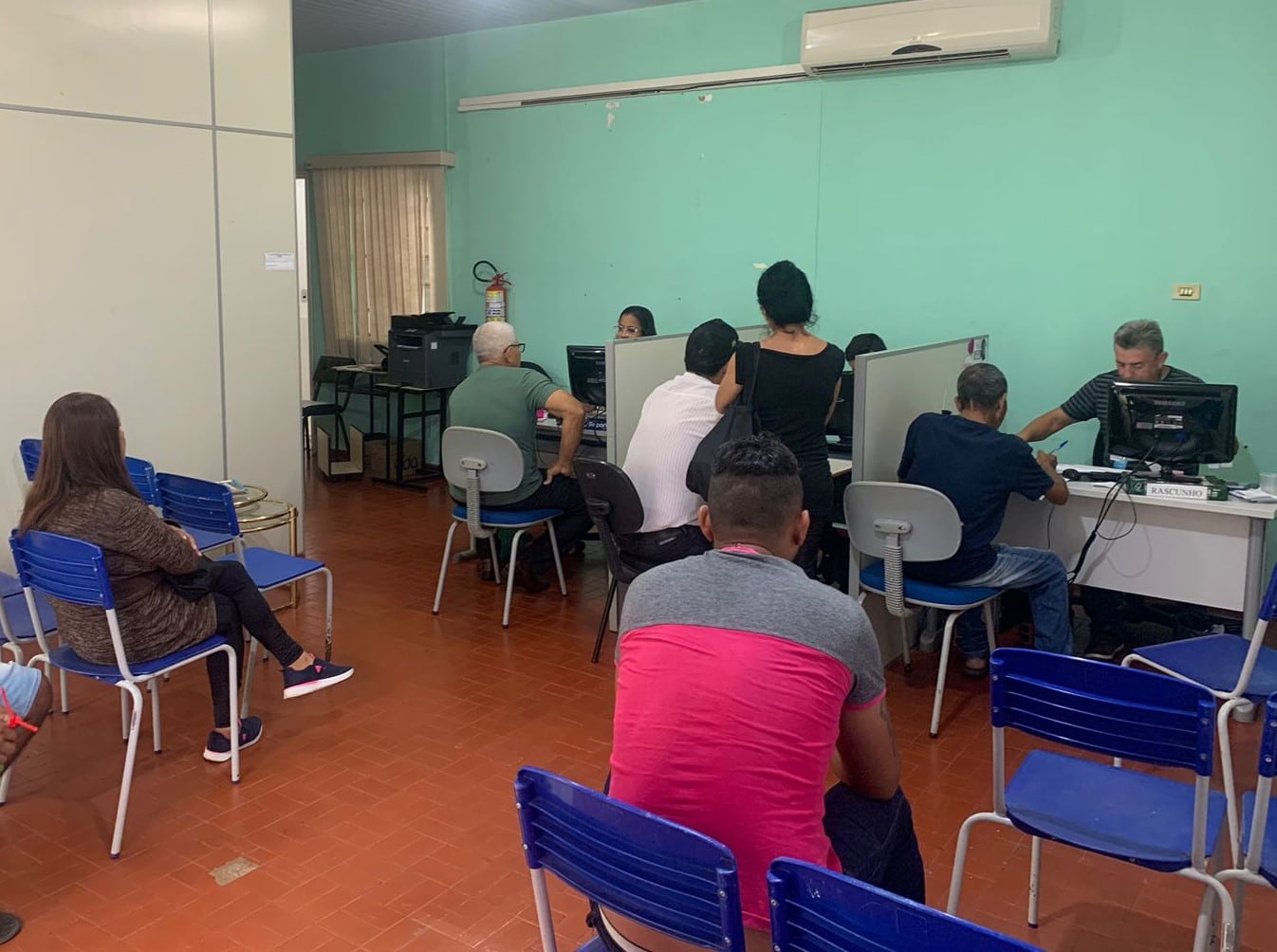 Núcleo de Habitação Popular de Naviraí e AGEHAB-MS realizam ação de regularização de contratos