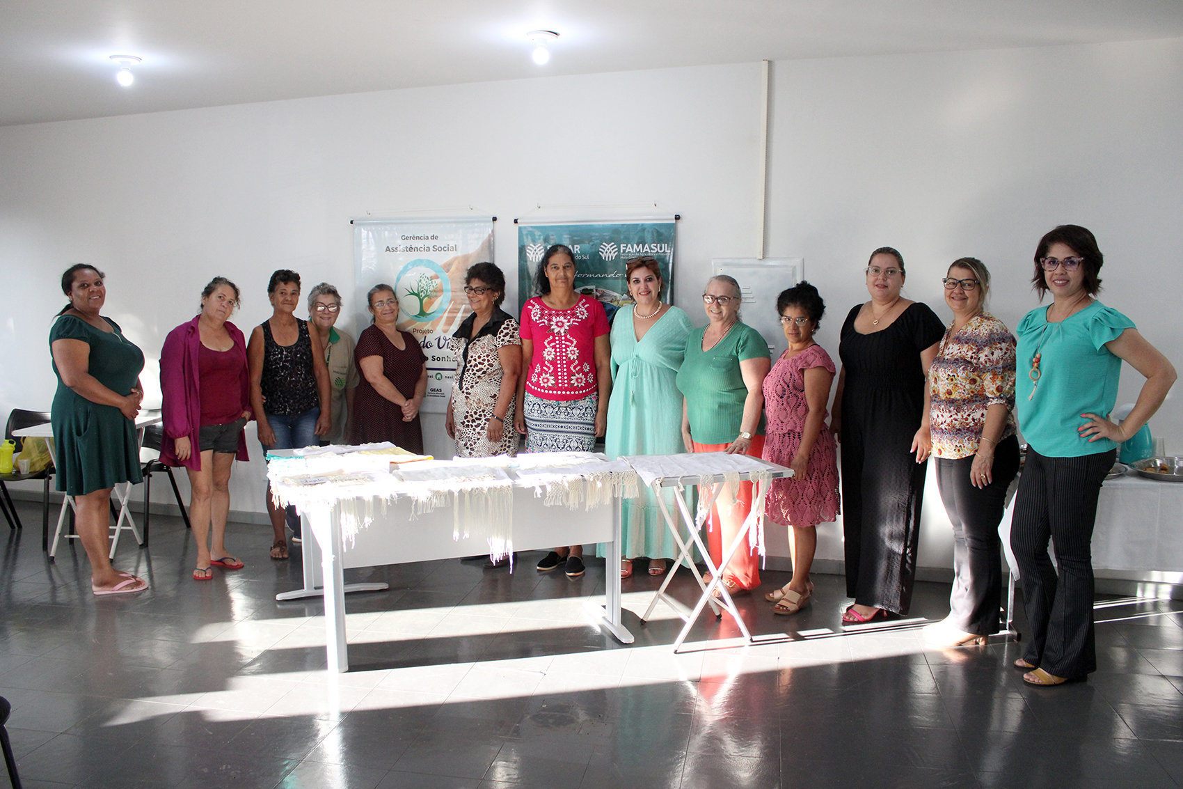 Prefeitura de Naviraí, SENAR-MS e Sindicato Rural concluem curso de Artesanato de Macramê