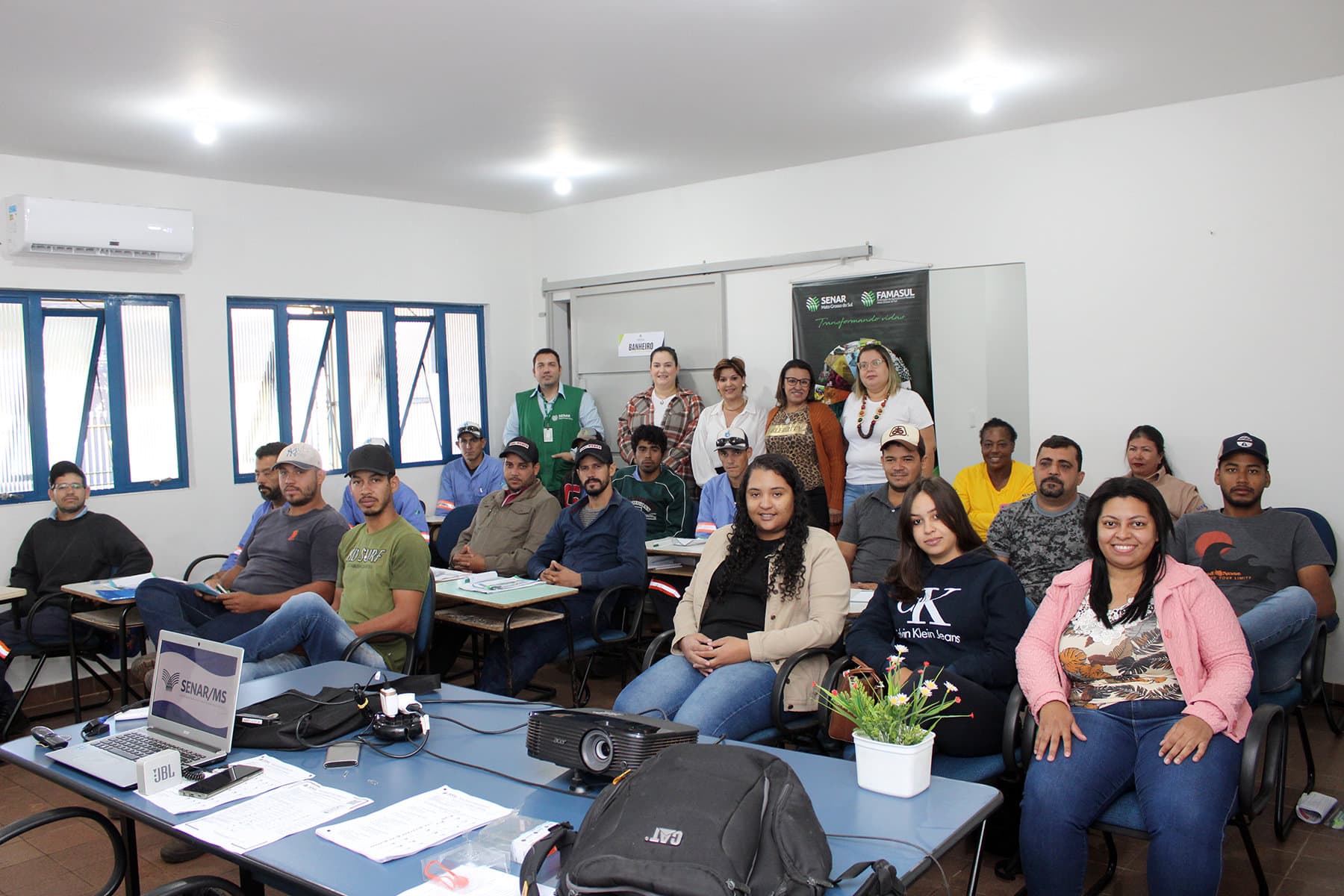 Prefeita prestigia conclusão de curso sobre prevenção de acidentes com defensivos agrícolas e similares