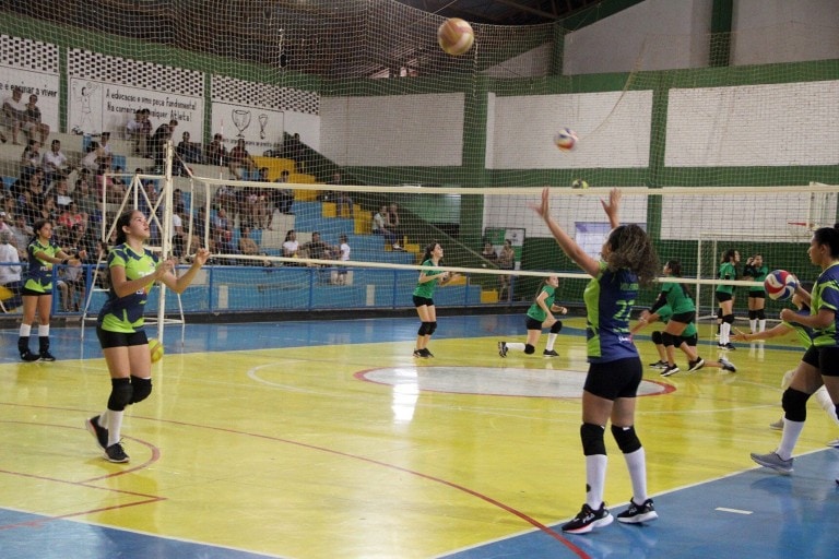 Naviraí terá curso de capacitação e atualização de regras de voleibol