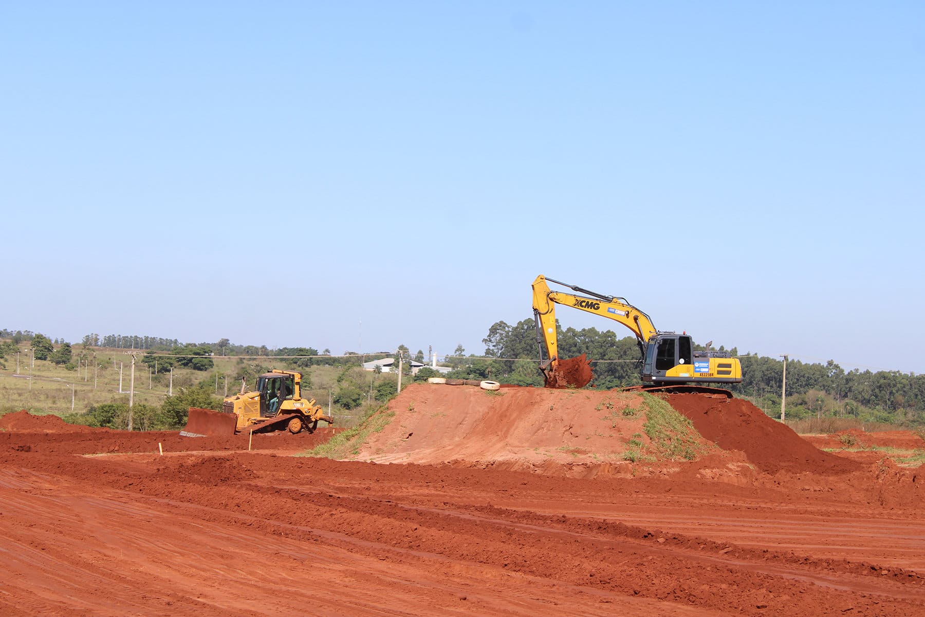 Prefeitura de Naviraí muda o traçado da Pista de Motocross, evita erosão e adequa o local para treinos e competições