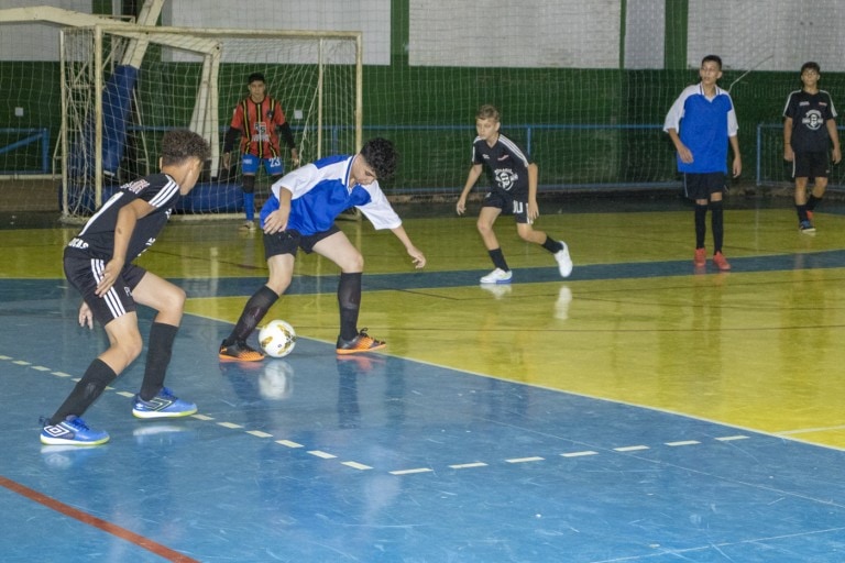22ª Copa Cidade Naviraí de Futsal de Base conclui mais uma semana de rodadas