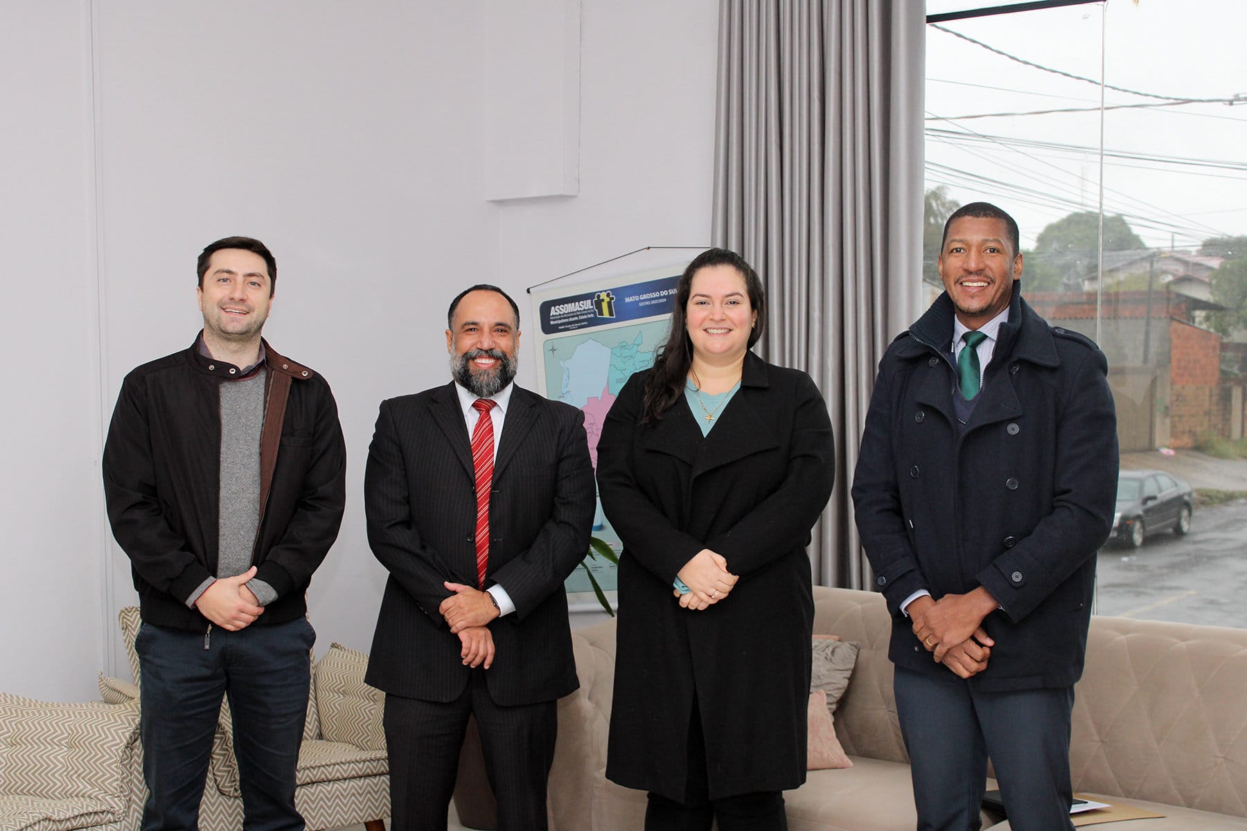 Prefeita recebe visita institucional do juiz titular da Vara do Trabalho de Naviraí