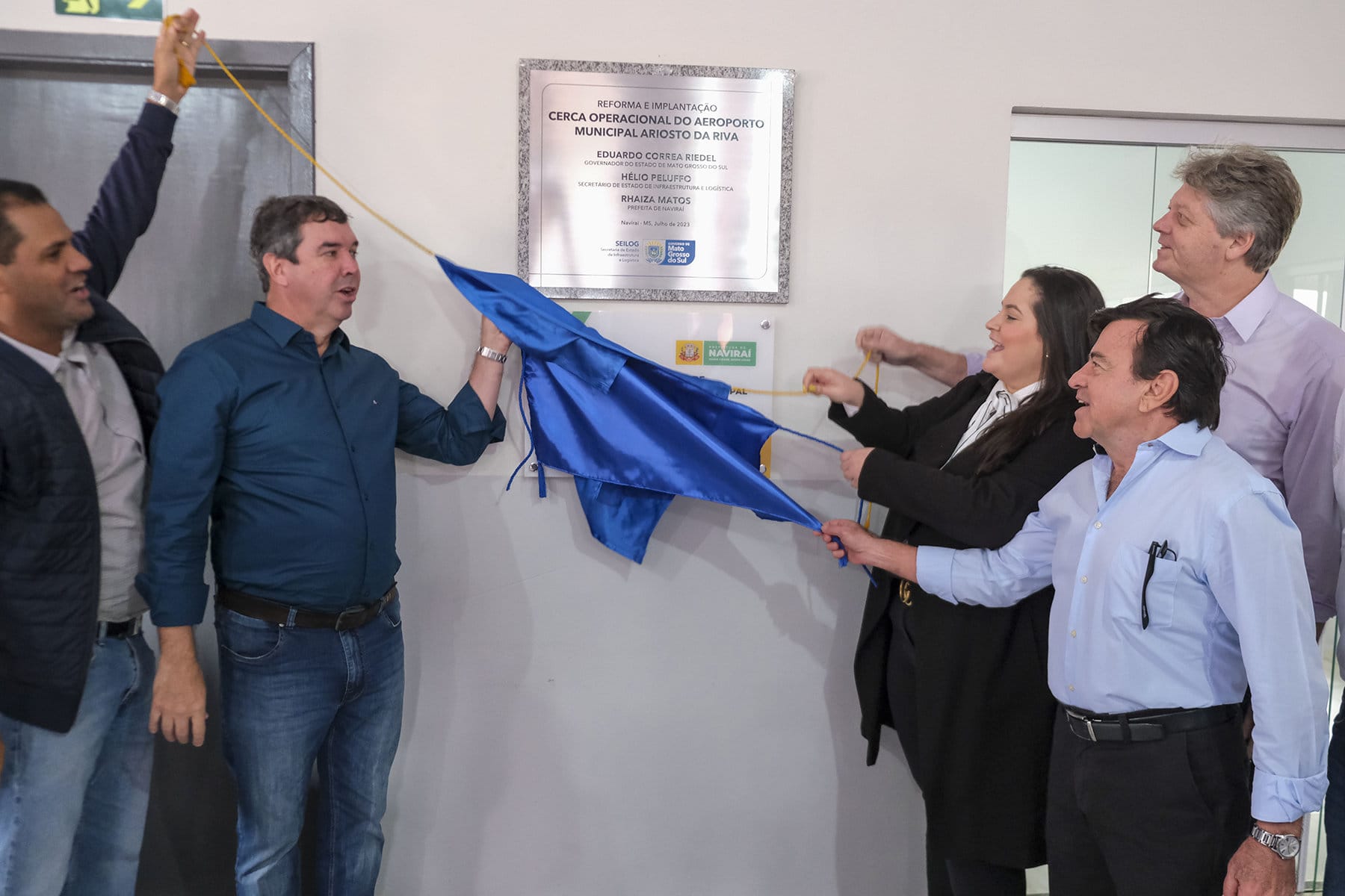 Governador entrega obra de reforma do Aeroporto de Naviraí e assina ordem de serviço para restauração da Av. Mato Grosso