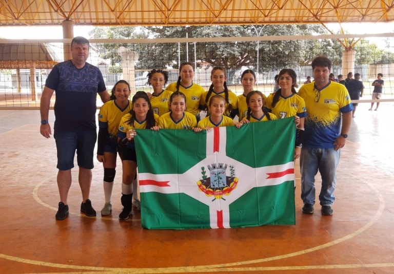 Representante do vôlei feminino de Naviraí para os Jogos