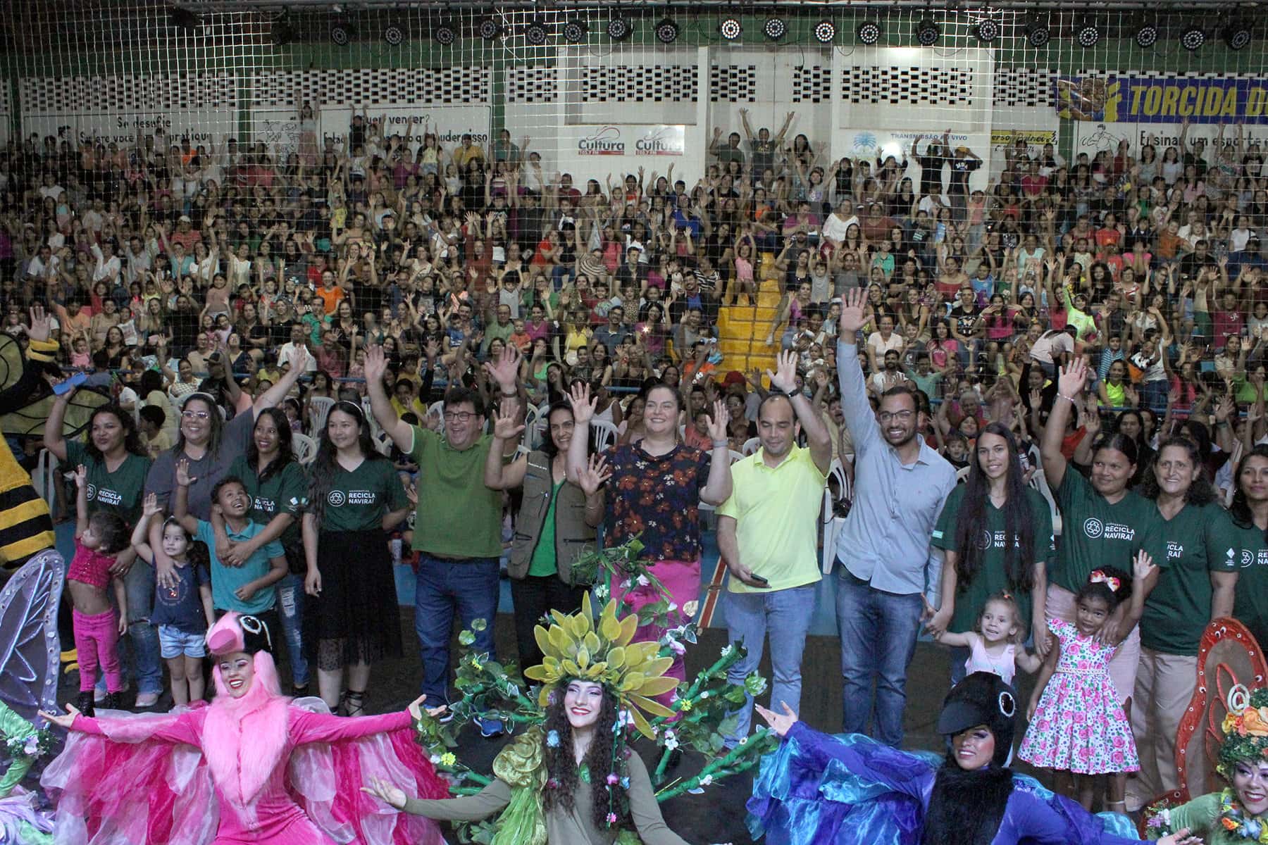 Naviraí recebeu o espetáculo teatral “Juliana e Romão, um caso de separação”