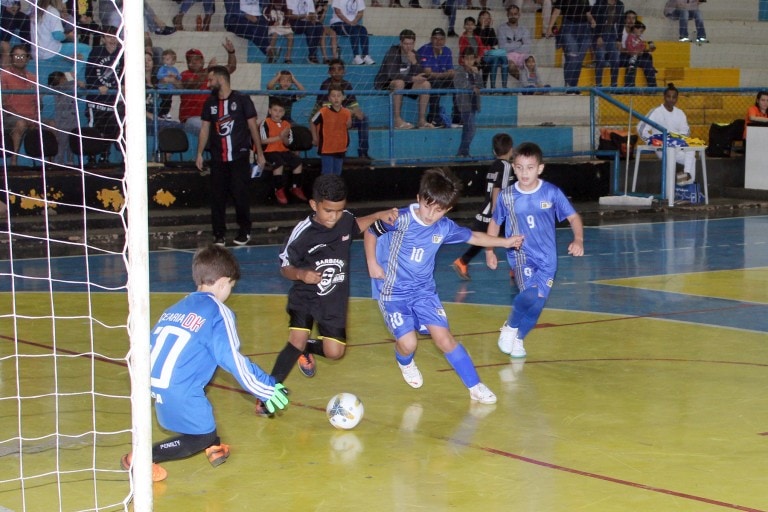 Prefeitura de Naviraí iniciará a 26ª Copa Chama de Futsal Base que conta com 14 municípios e 1.200 atletas