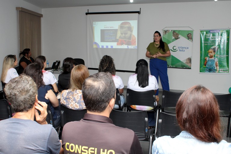 Prefeitura de Naviraí promoveu Seminário sobre a Primeira Infância no SUAS