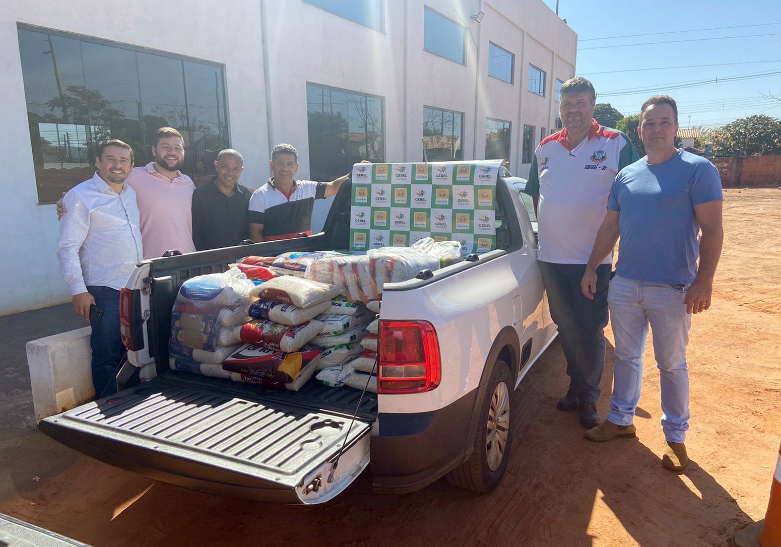 GEREL repassa ao Instituto Educativo Belém mais de 500 quilos de alimentos arrecadados por doações e eventos esportivos