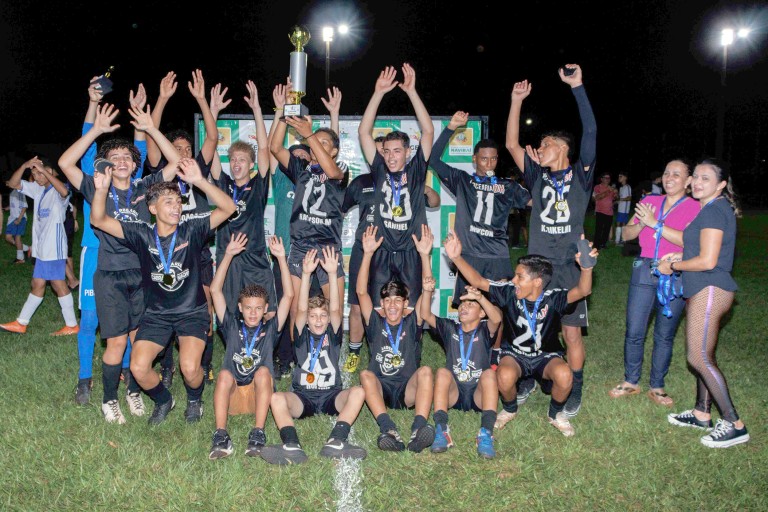 Prefeitura de Naviraí, por meio da GEREL, concluiu a 3ª Copa Carneirinho de Futebol Suíço