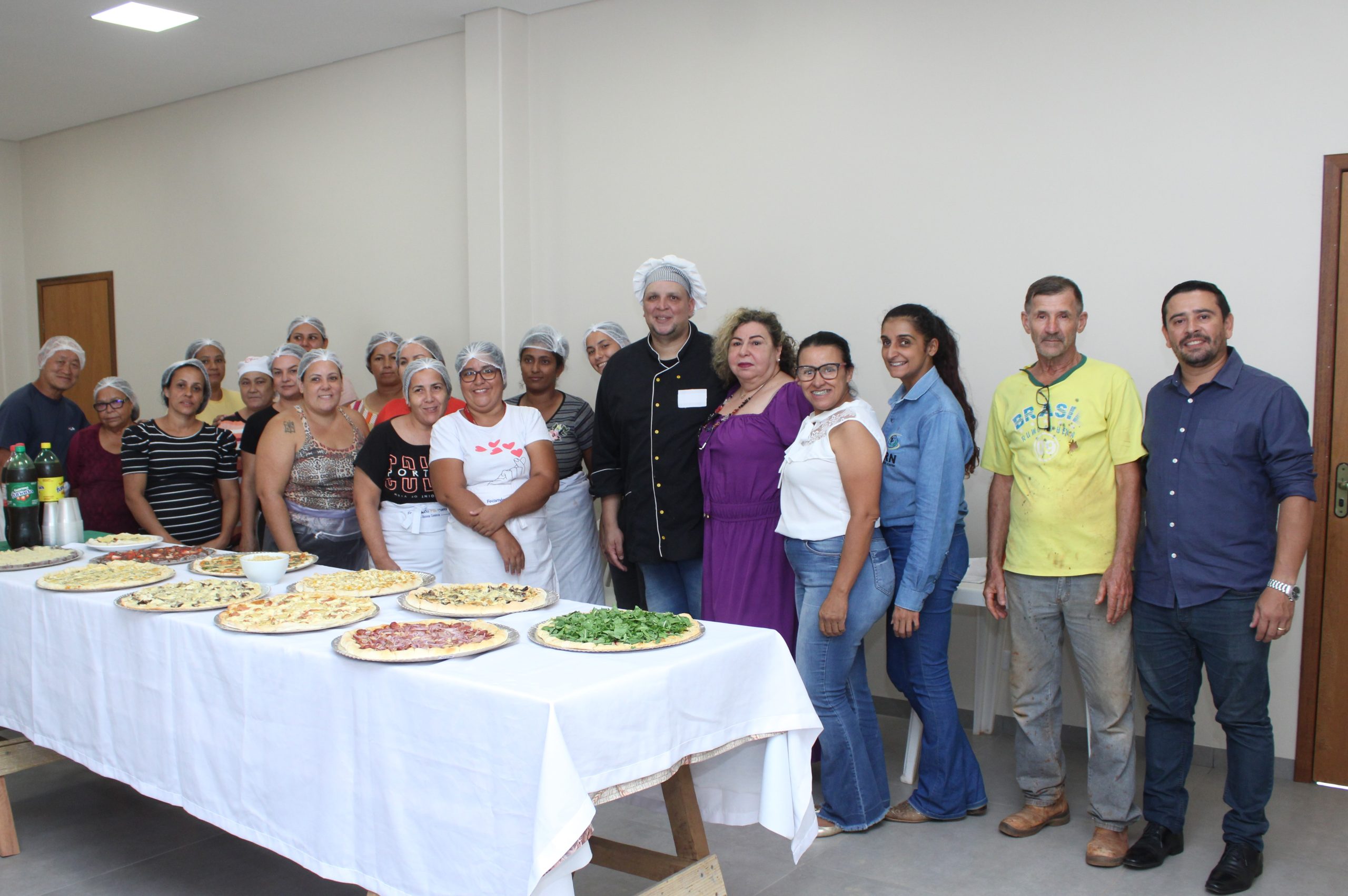 Curso gratuito de preparo de pizzas é concluído e irá reforçar no orçamento familiar dos participantes