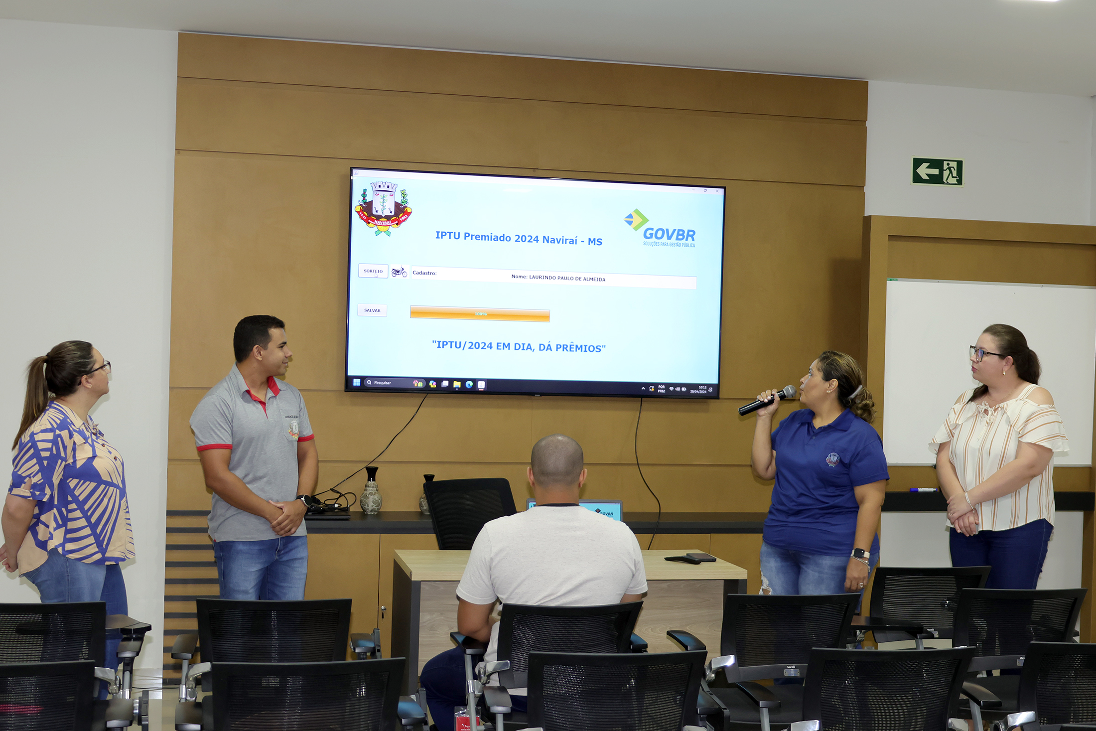 Prefeitura de Naviraí sorteou mais uma moto na campanha IPTU 2024 em Dia dá Prêmios