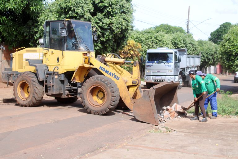 Prefeitura de Naviraí prossegue com cronograma de mutirões de limpeza nos bairros