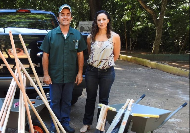 Prefeitura de Naviraí recebe materiais para reforçar a manutenção do viveiro de mudas