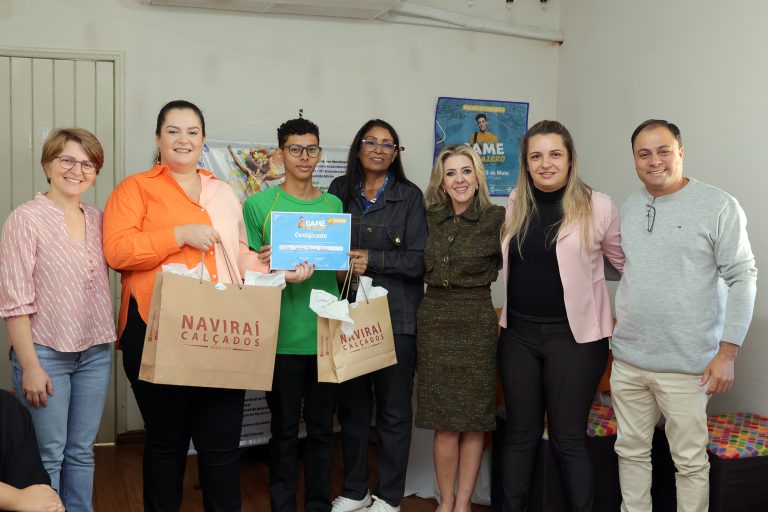 Prefeitura de Naviraí premia alunos participantes do 2º Game do Bairro