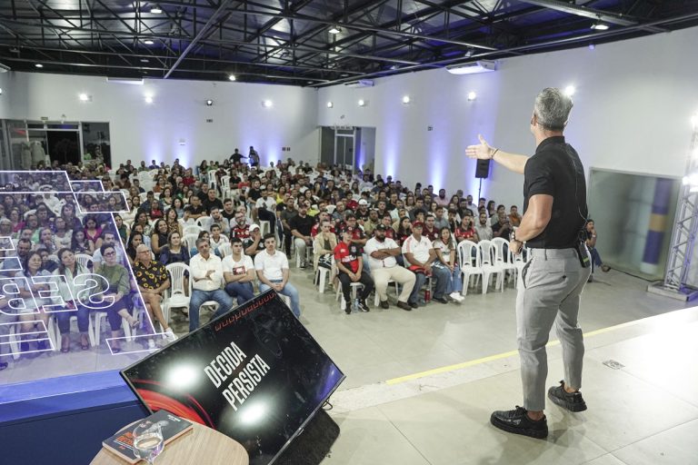 Em Naviraí, Diego Ribas motiva empreendedores a aprimorarem liderança