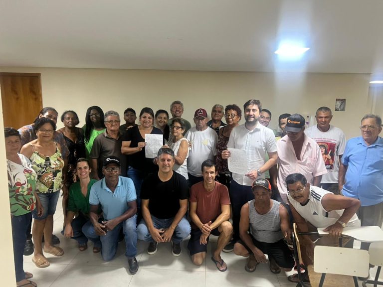 Moradores do bairro João de Barro apresentam reivindicações às autoridades de Naviraí