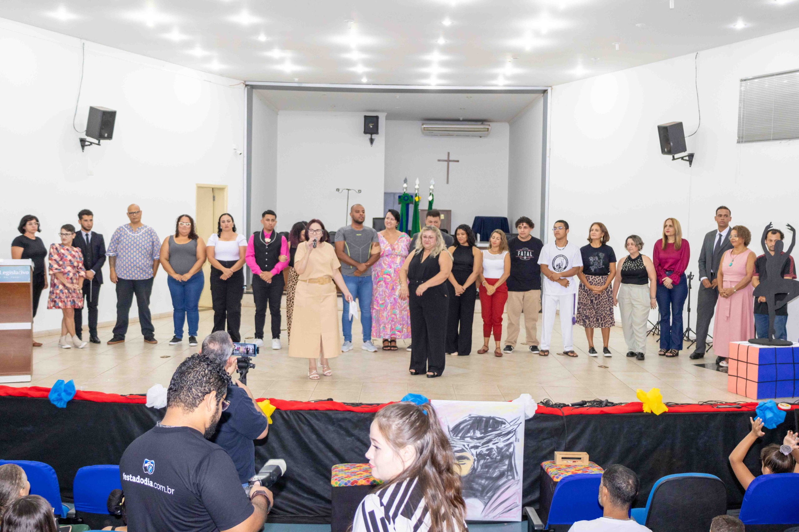 Ciranda En’Arte: Uma Noite de Emoção e Inclusão Cultural em Naviraí