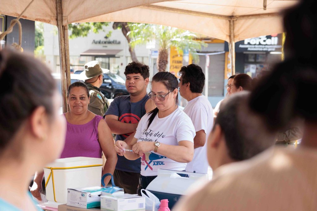 Campanha de Vacinação contra a Gripe mobiliza população e autoridades em Naviraí