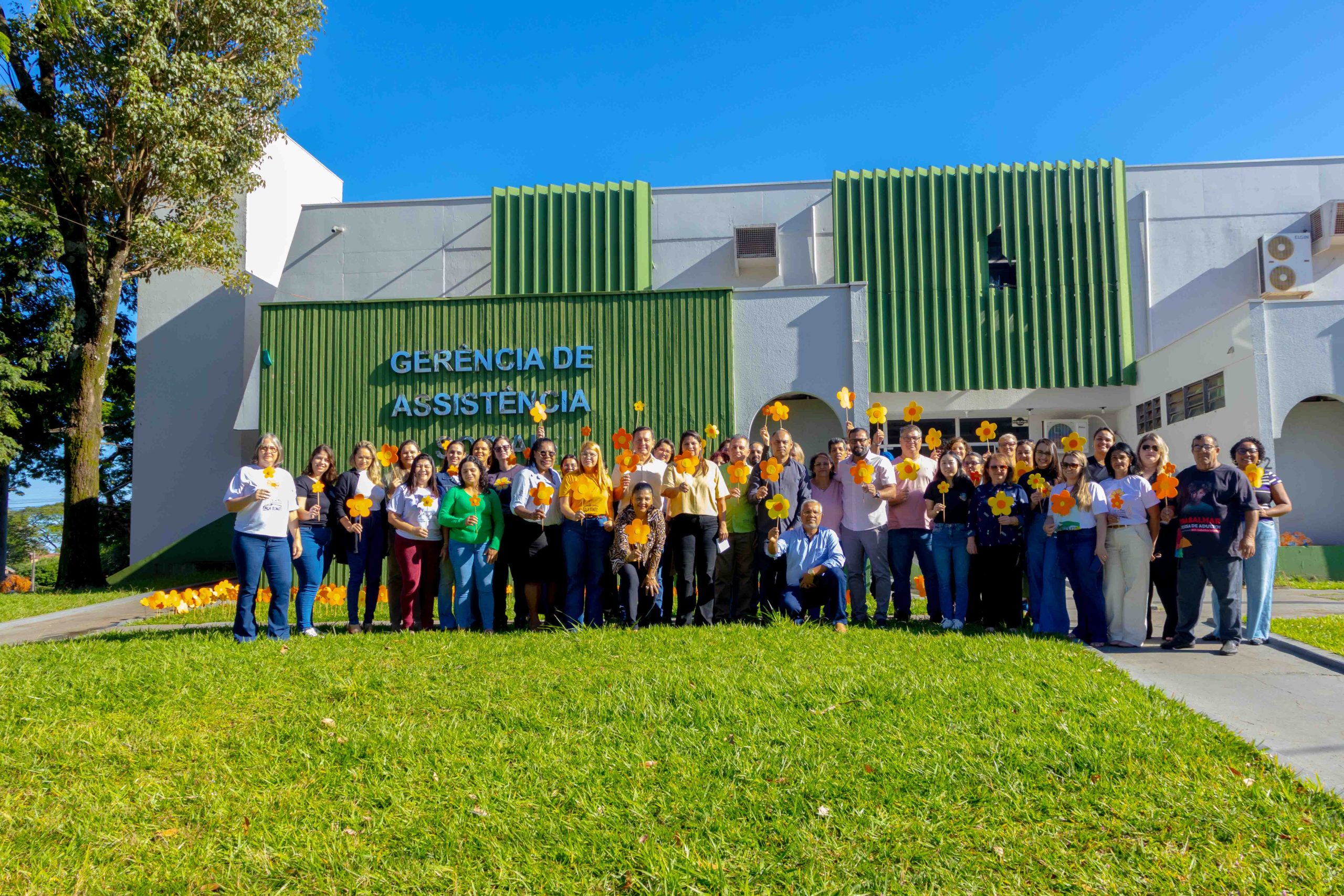 Naviraí abre Semana de Mobilização do Maio Laranja com ação em frente à Assistência Social